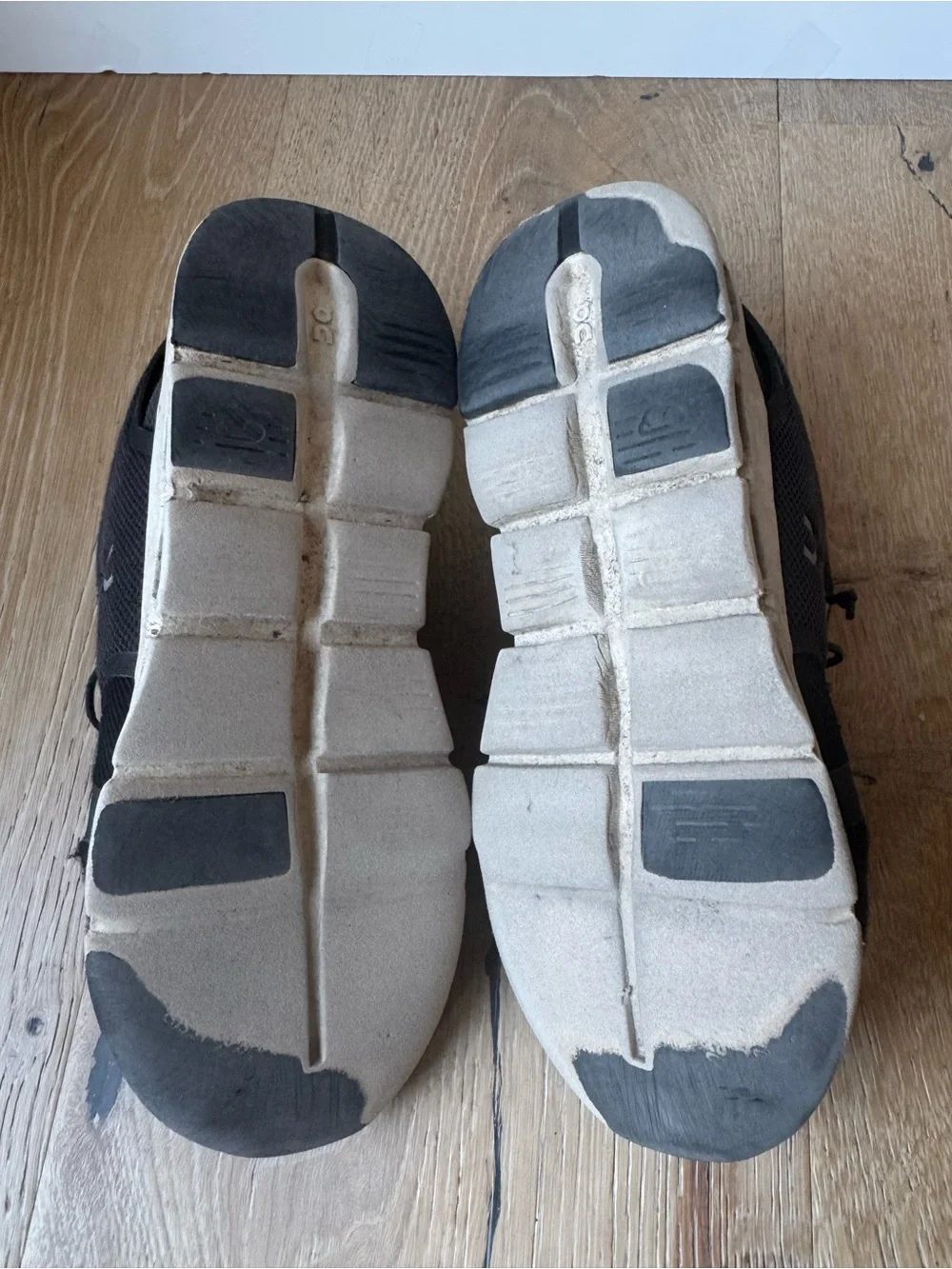 On Running Kids Slip on Sneakers sz 3.5 Youth Black Fair cond PriceFirm